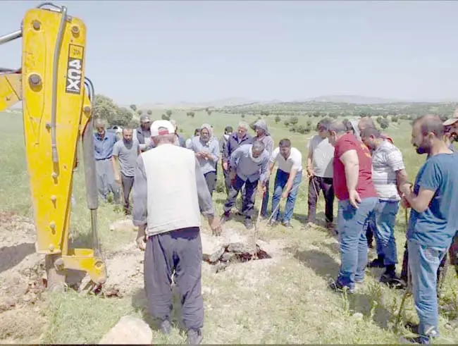 Eğil’de su kuyusunda mahsur kalan atı belediye ekipleri kurtardı