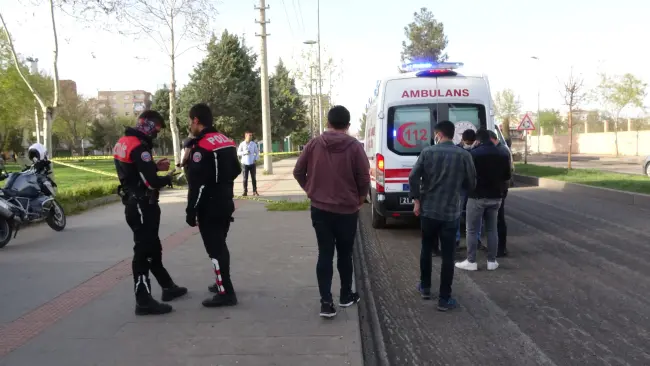 Parkta kavga iki yaralı