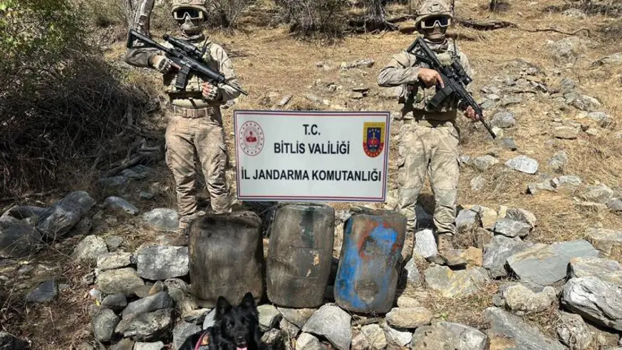 Bitlis'te patlayıcı yapımında kullanılan 300 litre sıvı ele geçirildi