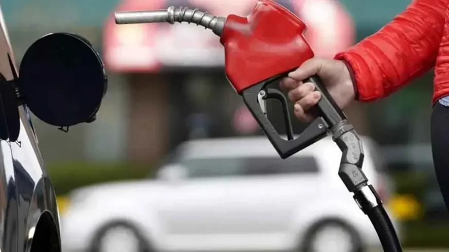 Depoları fulleyin: Benzine geceyarısı zam geliyor