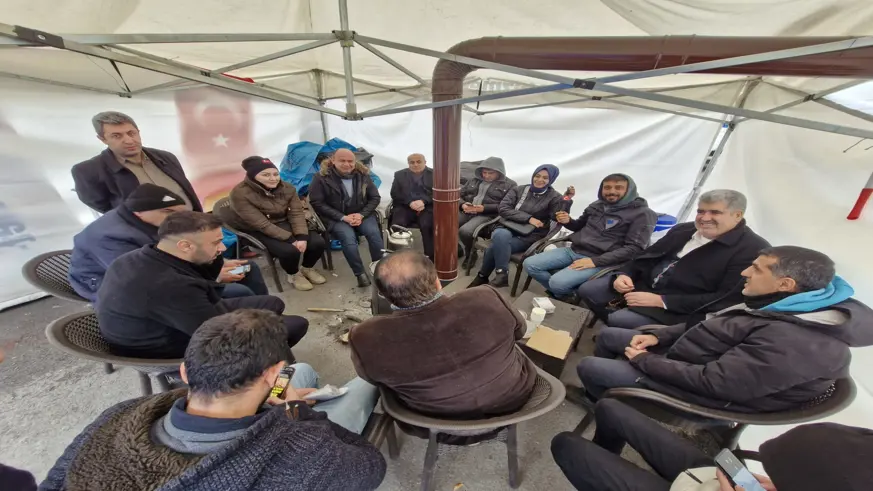 Dondurucu soğukta Diyarbakırlı işçilerin emek mücadelesi devam ediyor 