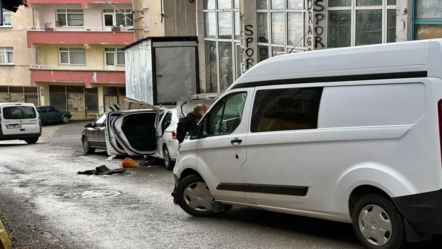 Oğlu tarafından silahla vurularak öldürüldü