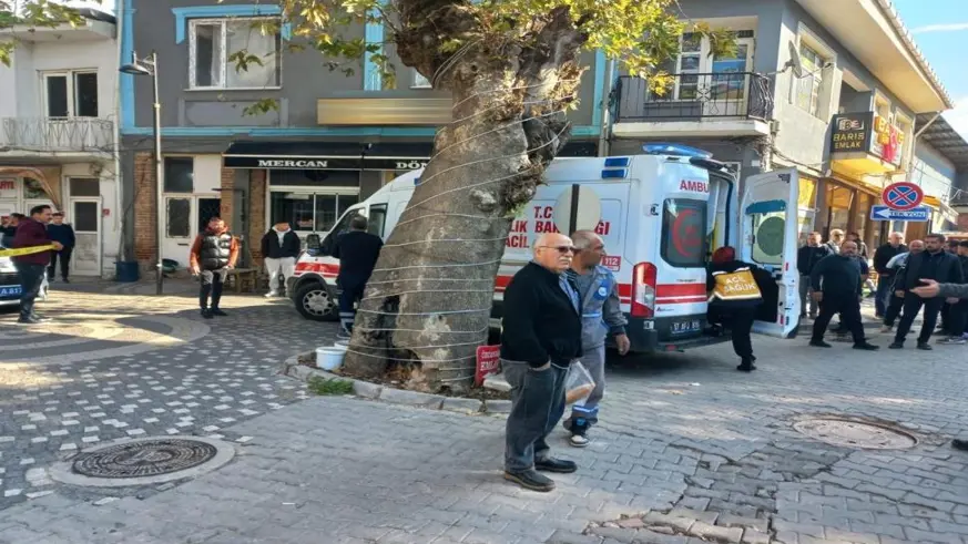 Eşini iş yerinde tüfekle vurarak öldürdü