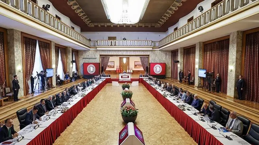 Komisyon, akademisyenleri dinledi