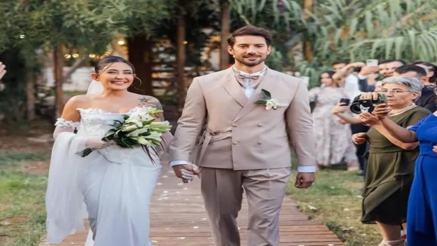 Melek Mosso 2 yıllık eşinden ayrıldı
