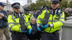 Londra’da Filistin’e destek gösterisine müdahale