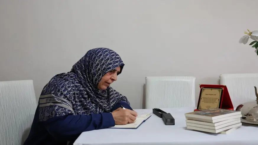 70'inde kitap yazdı