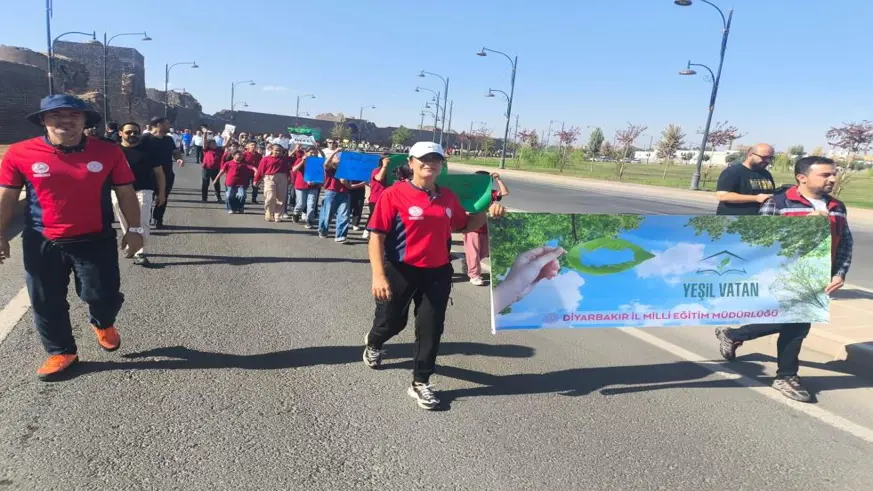 Diyarbakır'da 'yeşil vatan, temiz hava' yürüyüşü