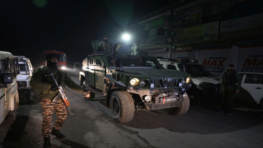 Hindistan'da karakolda patlama