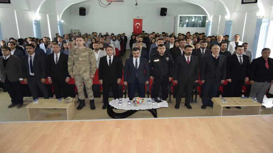 Dicle'de 24 Kasım Öğretmenler Günü kutlandı