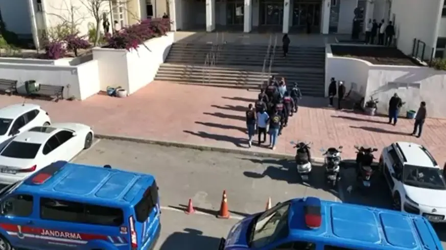 156 göçmen kaçakçılığı organizatörünü yakaladık