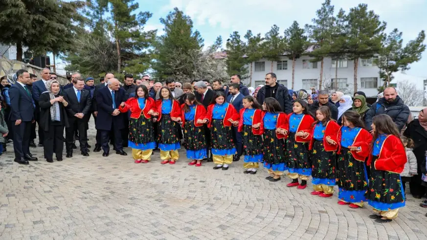 Aile kadınla kamil olur