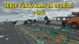 Sebze yüklü kamyon devrildi: 1 ölü