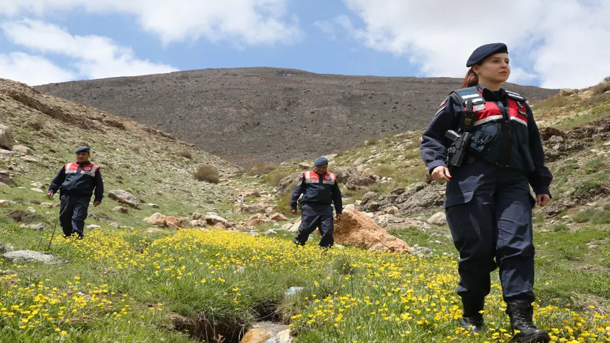 Jandarma ekipleri endemik bitkilerin korunması için görevde