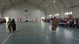 Moda bölümü öğrencileri tasarladıkları giysileri sergiledi