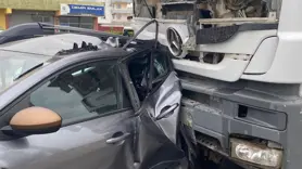 Üç araç kazaya karıştı