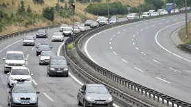 Otoyollardan yaklaşık 16,3 milyon araç geçti