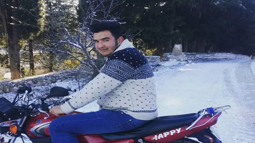 Virajı alamayarak uçurumdan uçan genç motosikletçi öldü
