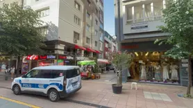 Emekli doktor evinde ölü bulundu