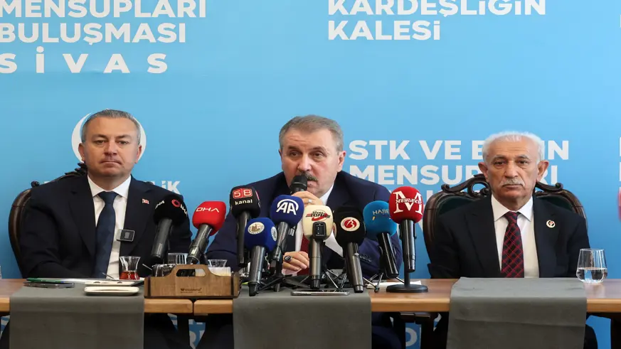 Destici, Sivas'ta gündemi değerlendirdi