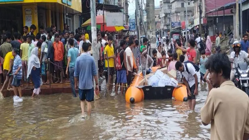 Hindistan'da sel ve toprak kayması: 34 ölü