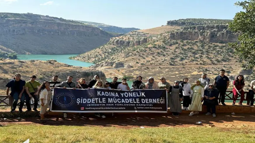 Elazığlı kadınlar ve gençler Diyarbakır’ı gezdi