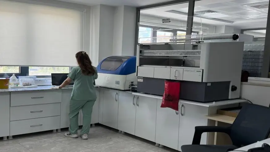 Gazi Yaşargil Eğitim ve Araştırma Hastanesi merkez laboratuvarı yeni yerleşkesine taşındı