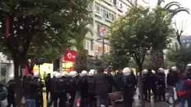 Kadıköy'de izinsiz gösteri
