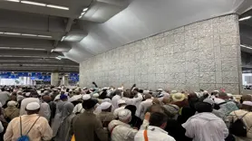 Hacılar şeytan taşladı
