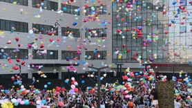 Kanser tedavisi gören çocuklar için gökyüzüne balonlar bırakıldı