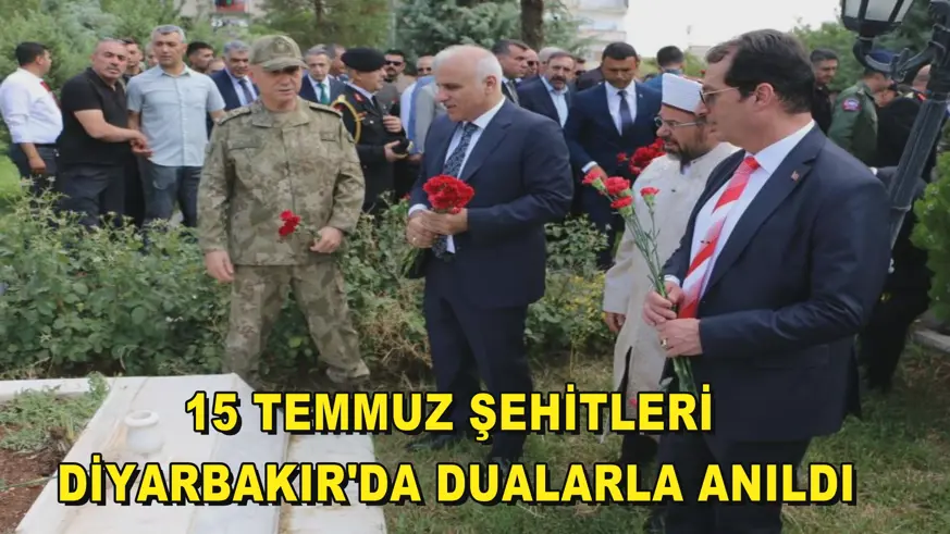 15 Temmuz şehitleri Diyarbakır'da dualarla anıldı