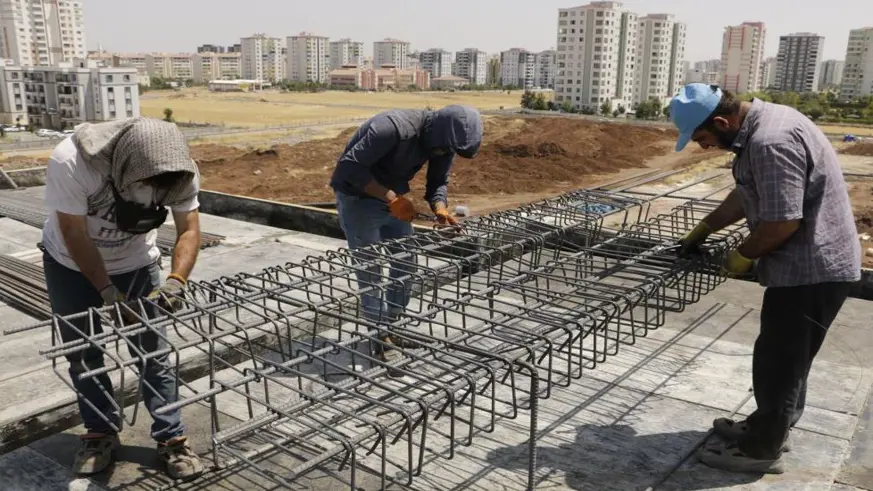 49 Derece kavurucu sıcaklar altında mücadele