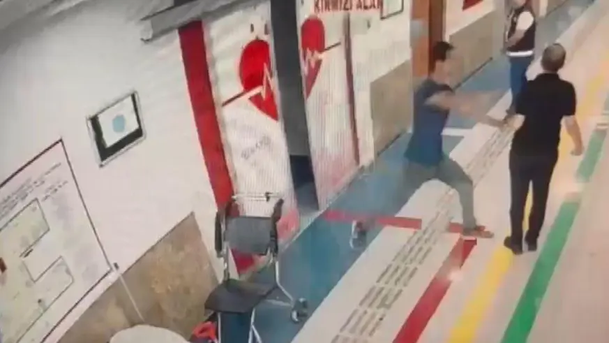 Hastanede bıçaklı saldırı