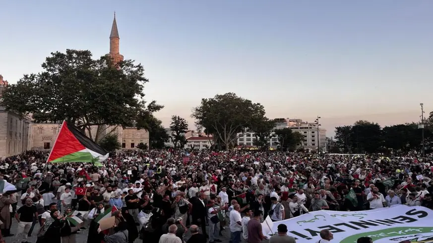 Binlerce kişi Ayasofya Camii'ne yürüdü