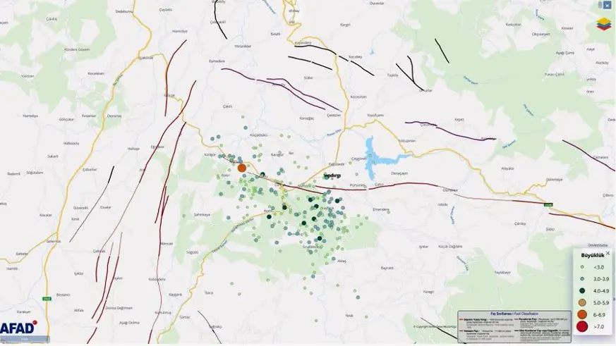 Depremin ardından 237 artçı deprem meydana geldi