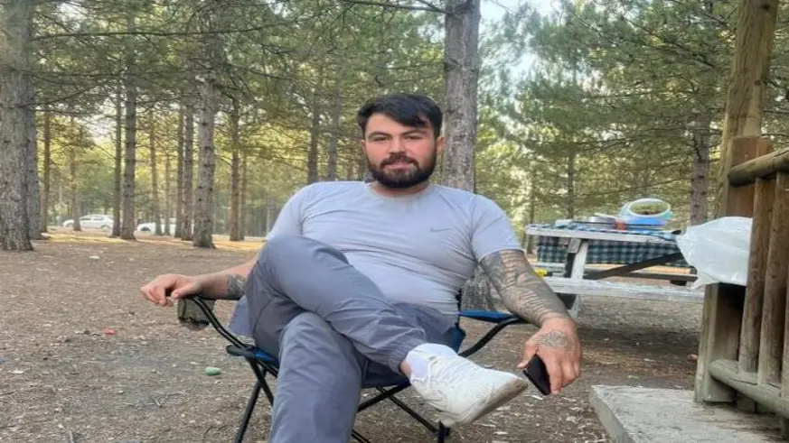 Su birikintisinde yüzen genç boğularak hayatını kaybetti