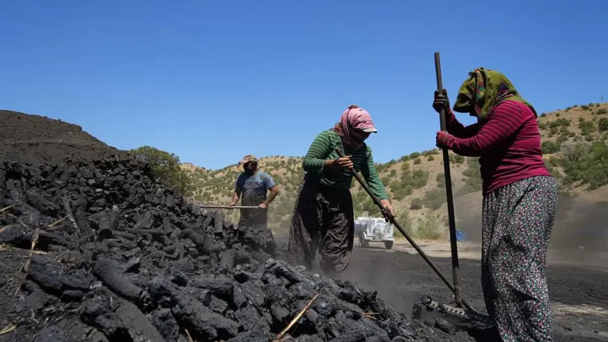 Ekmeğini kömürden çıkaranlar