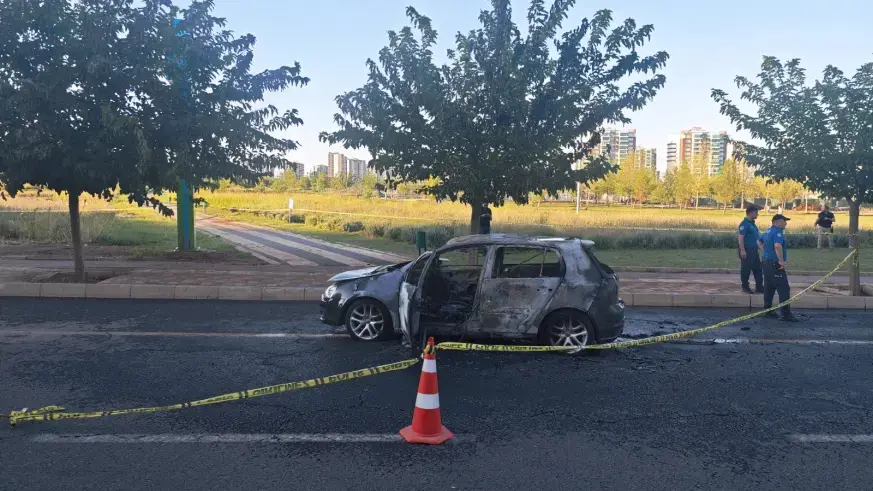 Silahlar konuştu otomobiller kundaklandı