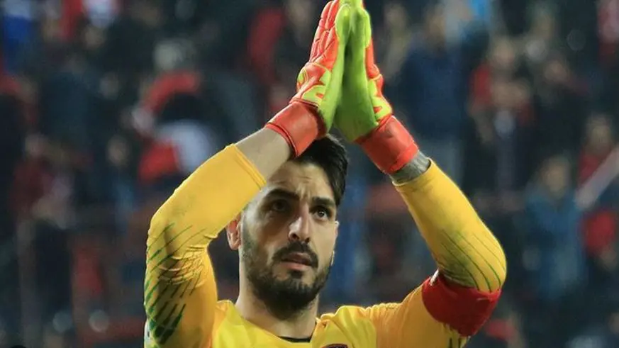 Galatasaray kalesinde güven veriyor