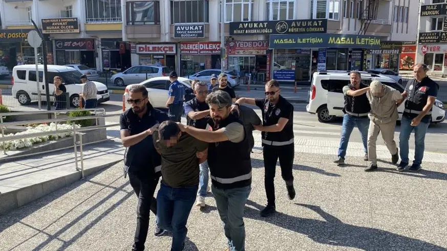 4 ilde silah kaçakçılarına operasyon
