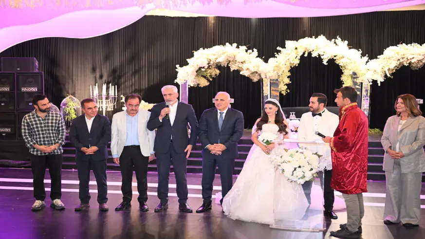 Siyaset ve iş dünyasını buluşturdu