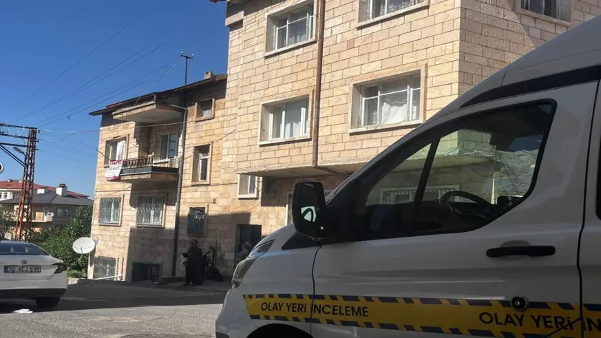 Balkondan düşen çocuk hayatını kaybetti