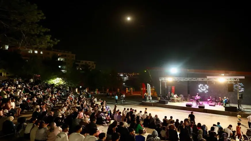 Siirt’te halk konseri coşkusu