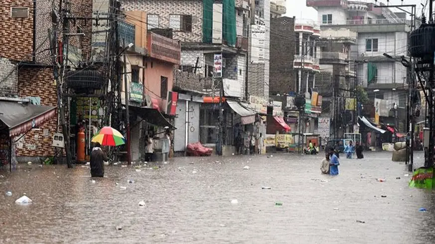 Pakistan’da sel ve heyelanların bilançosu artıyor