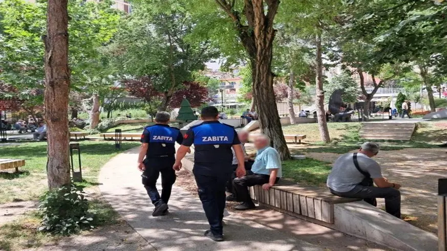 Bu kentte yere izmarit atan yandı