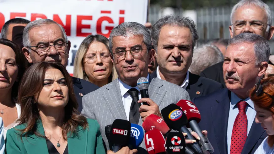 CHP, yürürlüğü durdurma ve iptal istemiyle AYM'ye başvurdu