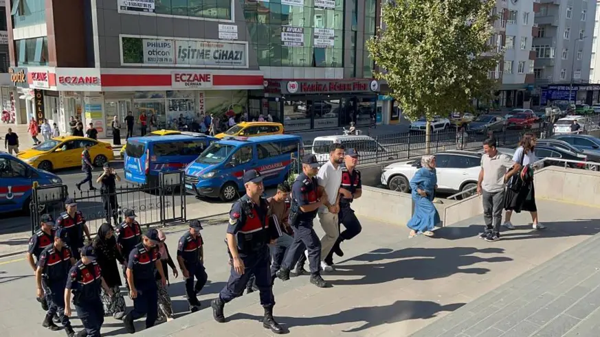 Evlat dehşeti Babasını öldürdü