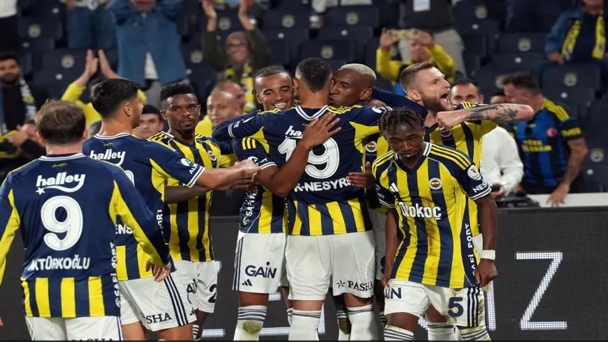 Fenerbahçe, Antalyaspor'u üst üste 7. kez mağlup etti