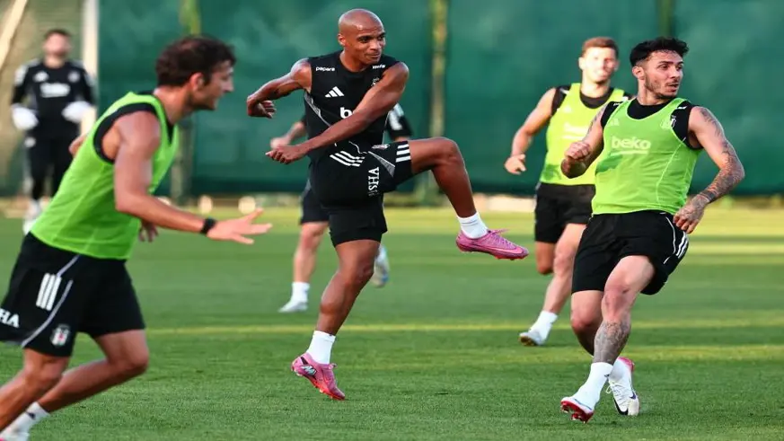 Beşiktaş, Başakşehir maçı hazırlıklarını çift antrenmanla sürdürdü