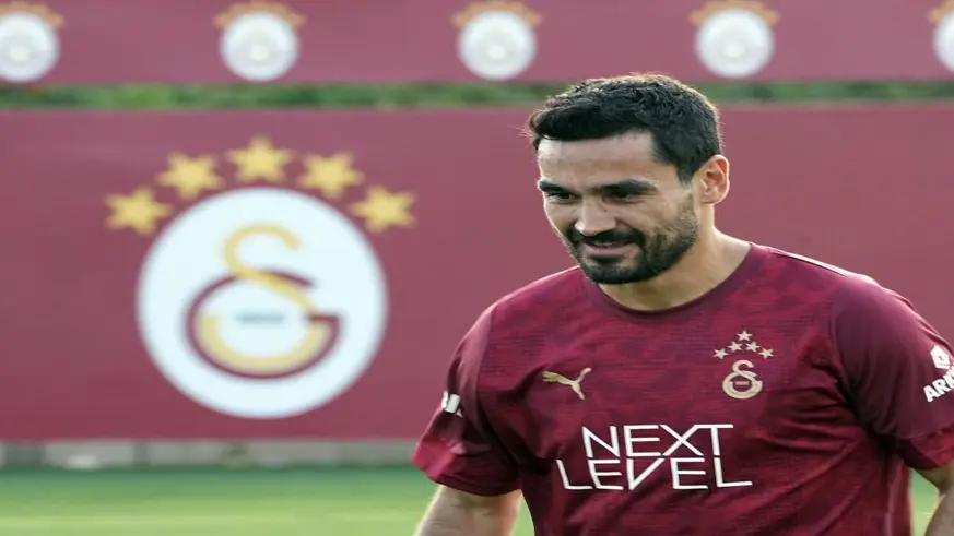 Galatasaray ile ilk antrenmanına çıktı